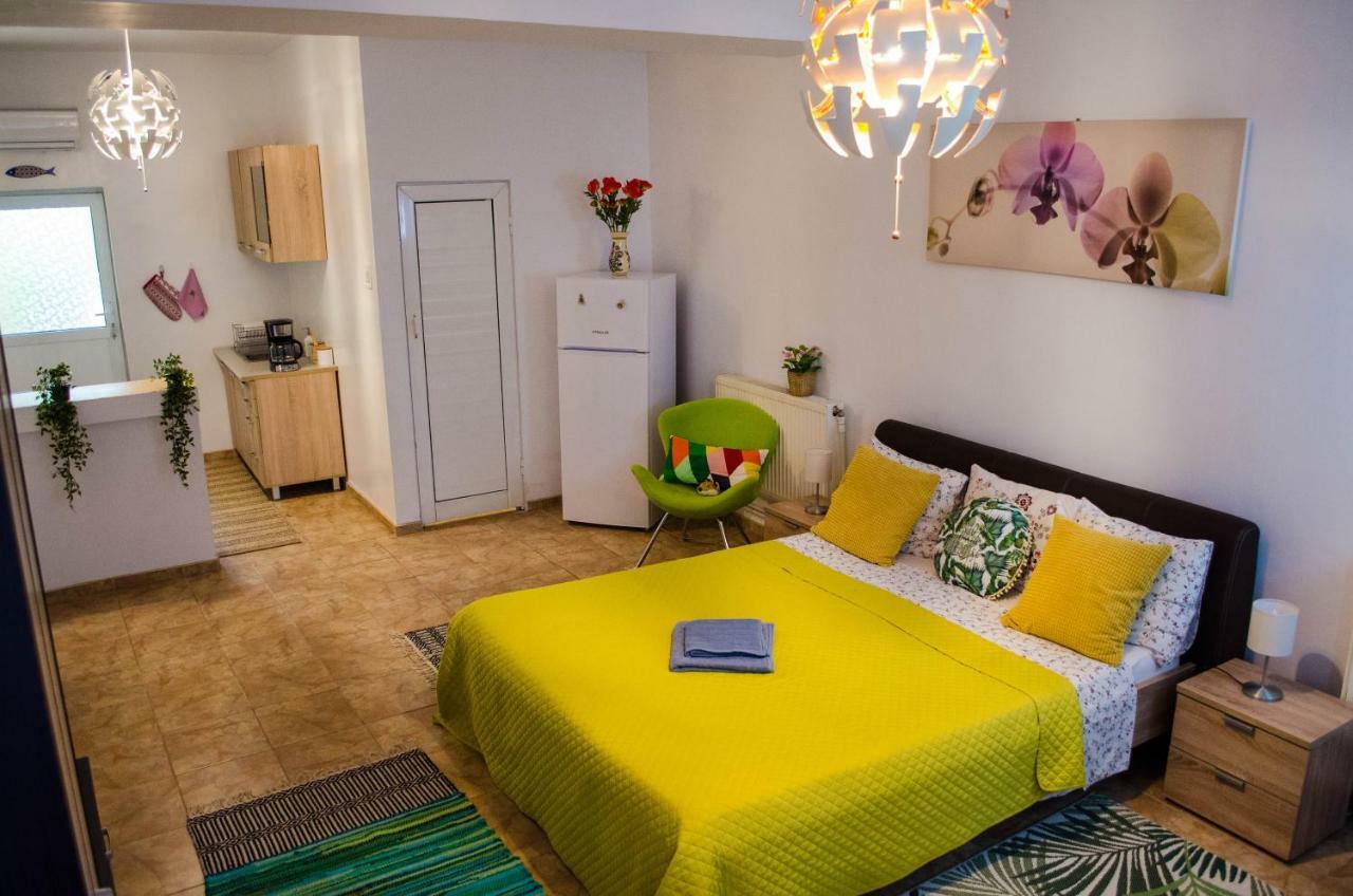 Collosal Studio Бухарест Экстерьер фото