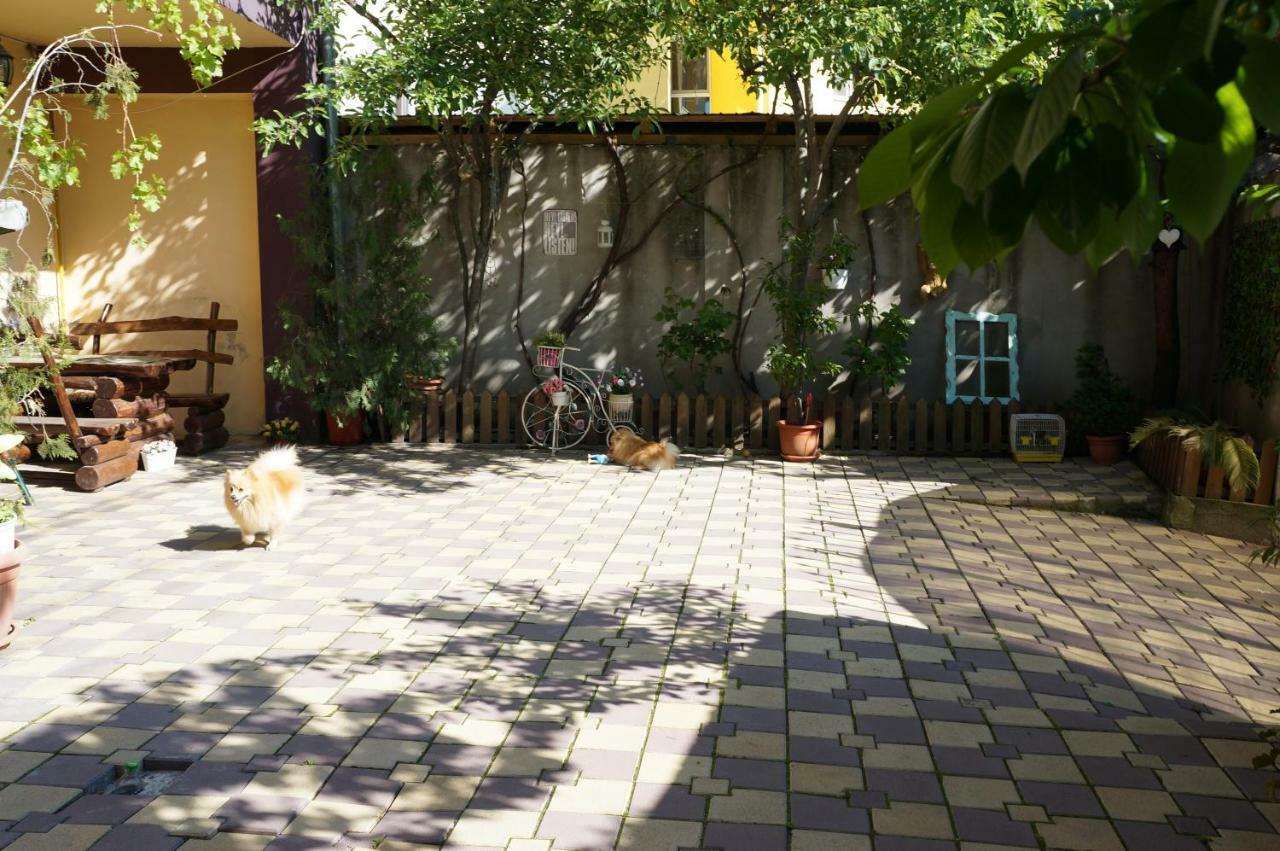 Collosal Studio Бухарест Экстерьер фото